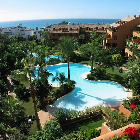 Stylish 4 Bedroom Penthouse Just Steps From Bahia Marbella
