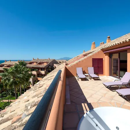 Apartment Stylish 4 Bedroom Penthouse Just Steps From Bahia *