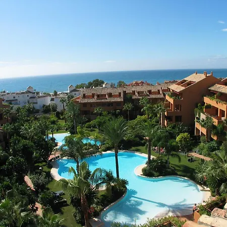 Stylish 4 Bedroom Penthouse Just Steps From Bahia Apartment Marbella