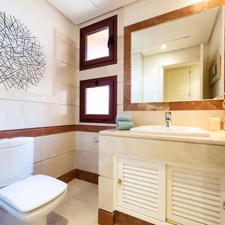Stylish 4 Bedroom Penthouse Just Steps From Bahia Apartment