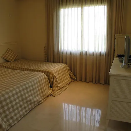 Apartment Stylish 4 Bedroom Penthouse Just Steps From Bahia *