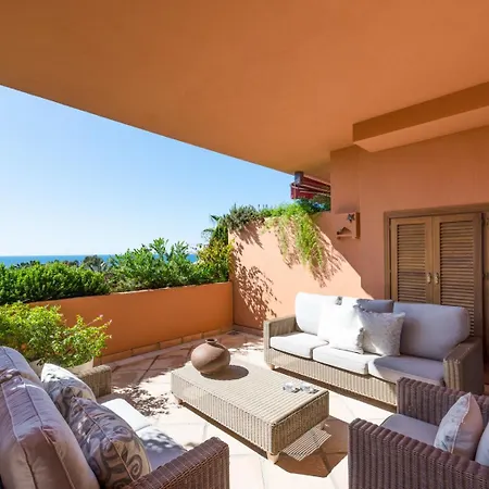 Apartment Stylish 4 Bedroom Penthouse Just Steps From Bahia *