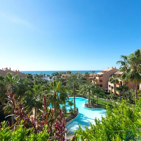 Apartment Stylish 4 Bedroom Penthouse Just Steps From Bahia