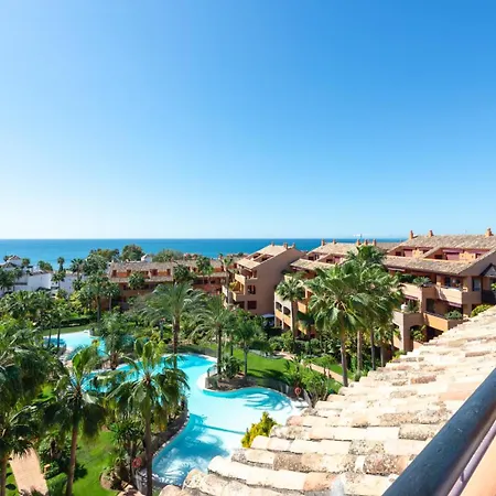 Stylish 4 Bedroom Penthouse Just Steps From Bahia Marbella